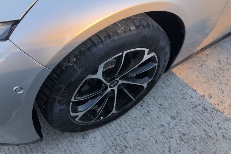 小鹏P7 2023款 586E车身外观6007