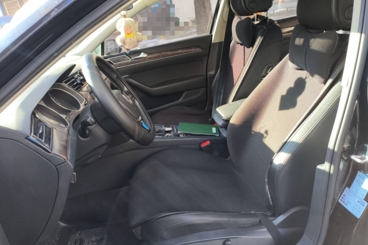 大众 迈腾 2018款 380TSI DSG 豪华型中控内饰19