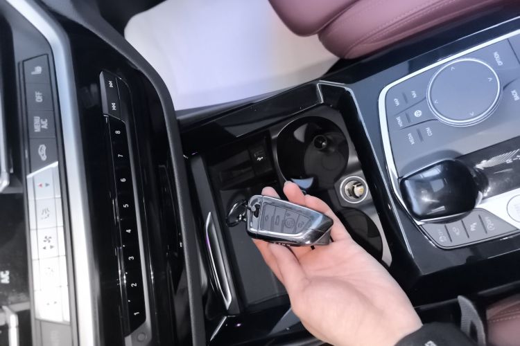 宝马X3 2022款 改款二 xDrive30i 领先型 M曜夜套装中控内饰11