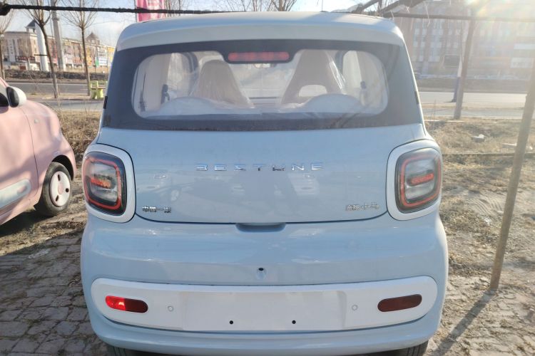 奔腾小马 2026款 222km 萌趣马 Plus车身外观6