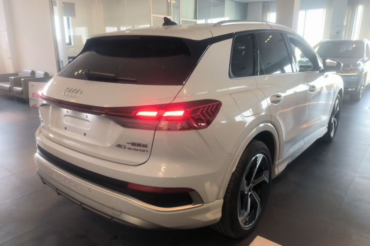 奥迪Q4 e-tron 2024款 40 e-tron 创境版车身外观7