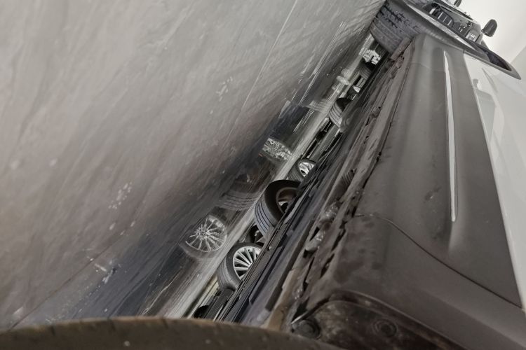 奔驰GLB 2023款 GLB 200 时尚型局部细节9001