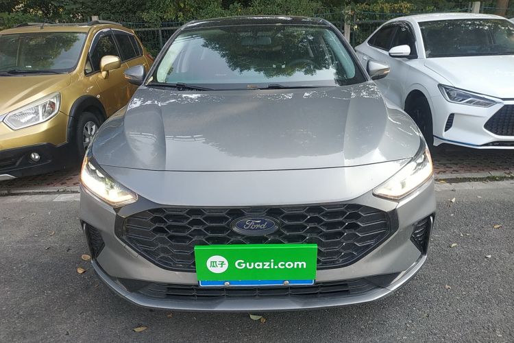 福特 福克斯 2022款 两厢 EcoBoost 180 自动竞速版车身外观6001