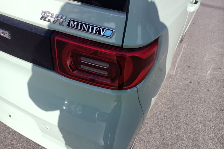 五菱汽车 宏光MINIEV 2021款 马卡龙时尚款 磷酸铁锂车身外观9