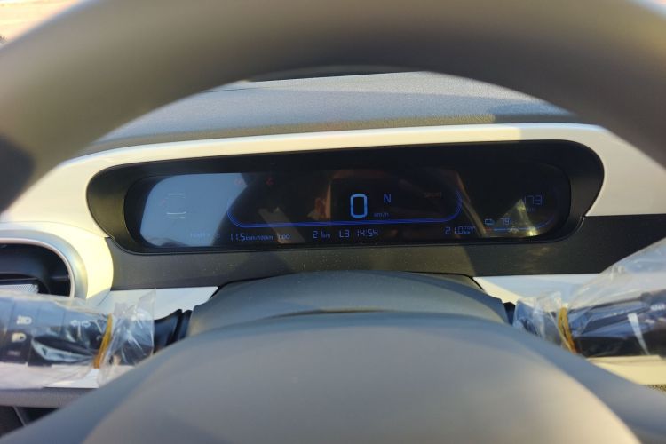 吉利银河 2025款 210km 熊猫骑士中控内饰14