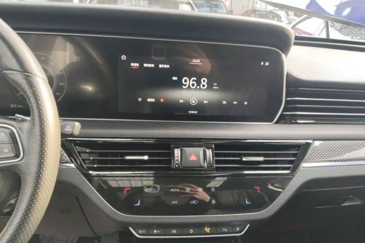 红旗HS5 2019款 2.0T 智联旗领四驱版局部细节16