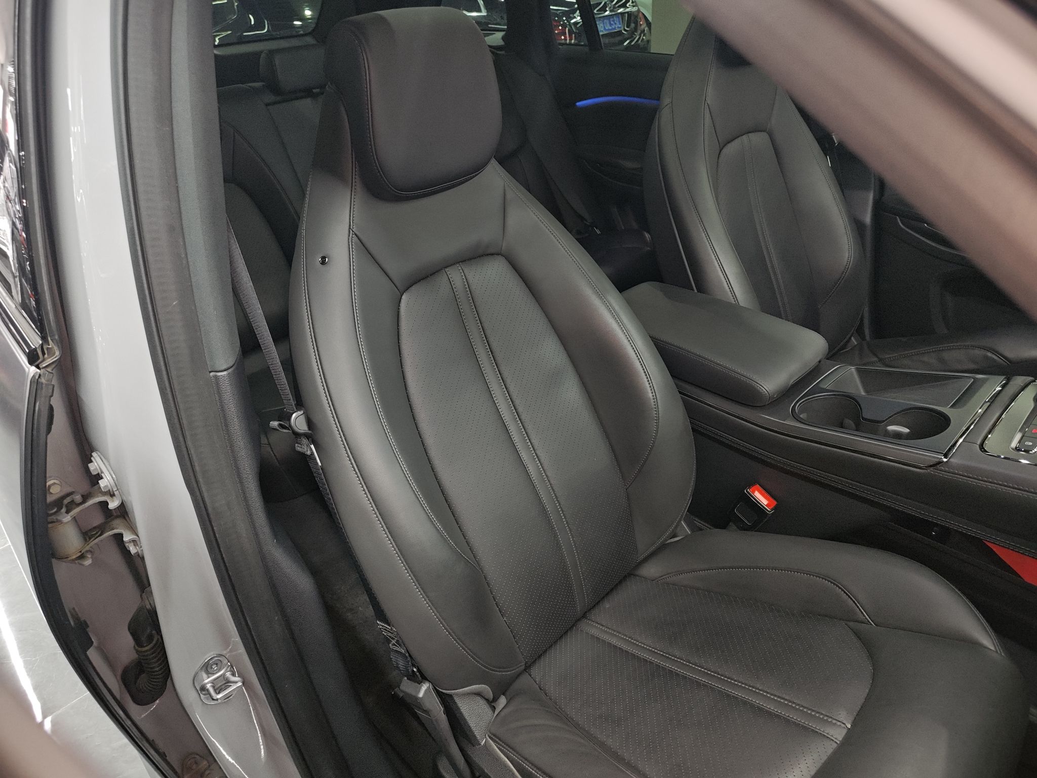 车300二手车图片