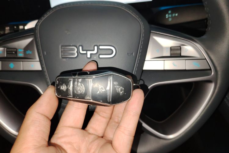 比亚迪 海狮07 DM-i 2025款 150 领航+版中控内饰7001