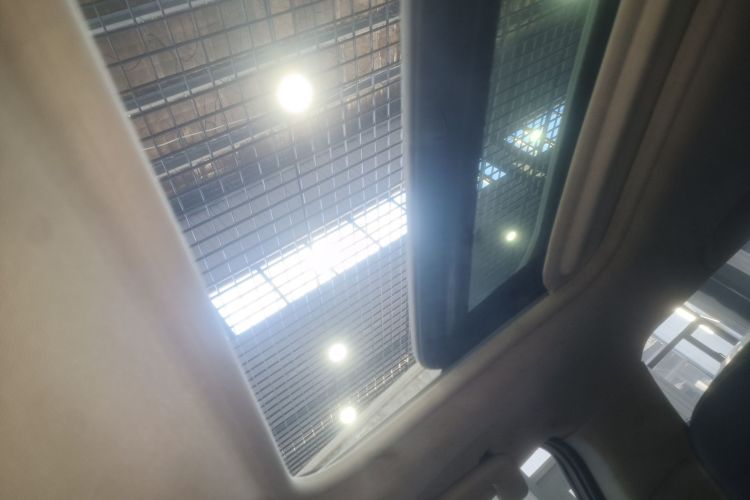 三菱 欧蓝德 2016款 2.4L 四驱精英版 5座局部细节22