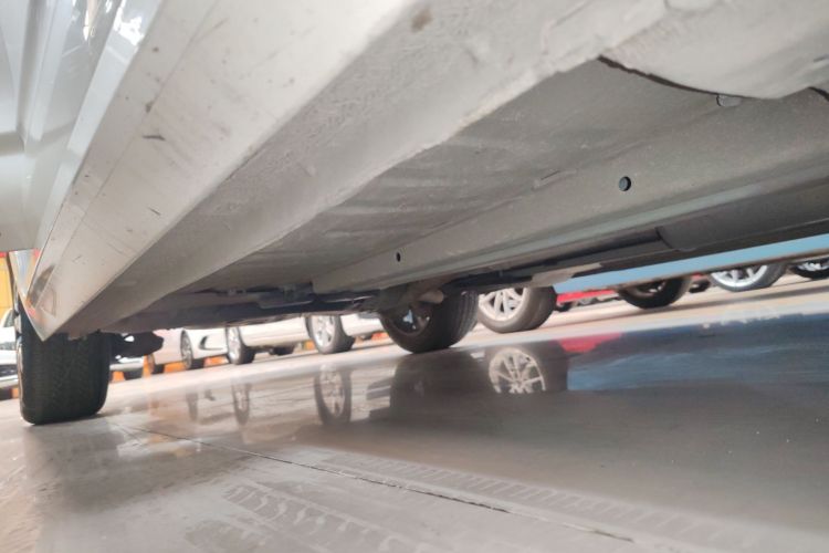 雪铁龙C4L 2016款 1.6T 自动精英型局部细节9001