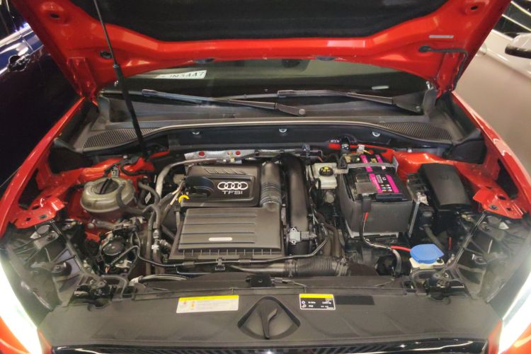 奥迪Q2L 2018款 35 TFSI 上市专享版 国VI机舱底盘24