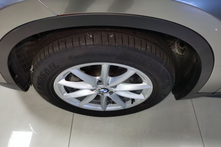 宝马X1 2018款 sDrive18Li 时尚型车身外观6007