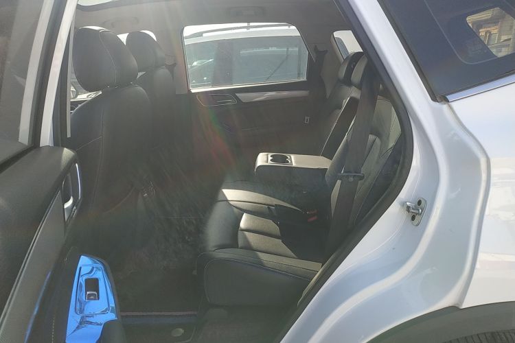 荣威RX5 2020款 20T 自动4G互联超越旗舰版中控内饰7004