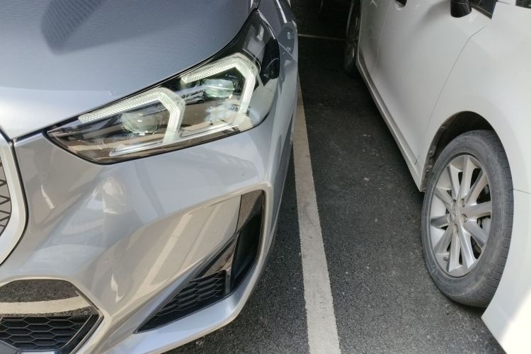 宝马iX1 2023款 xDrive30L M运动套装局部细节36