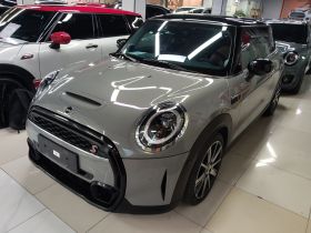 MINI 2022款 2.0T COOPER S 经典派