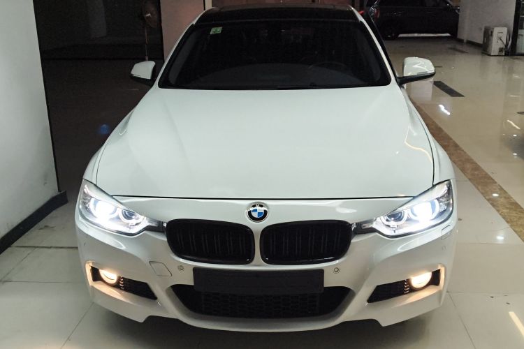 宝马3系 2014款 320i 时尚型车身外观2