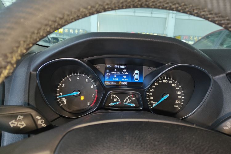 福特 福克斯 2018款 三厢经典 EcoBoost 180 自动精英型中控内饰14