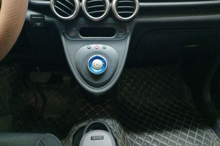 欧拉黑猫 2021款 351km 标准型中控内饰18