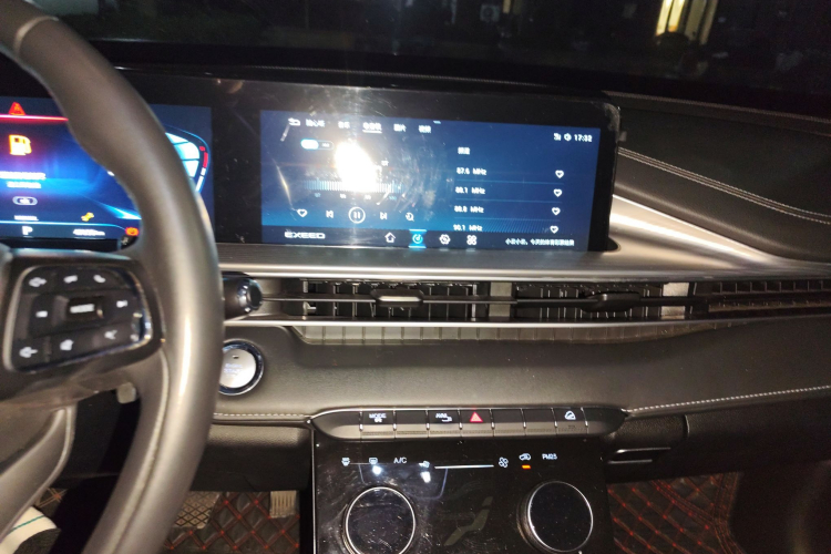 星途追风 2022款 凡尔赛版 1.6T DCT乘风起版中控内饰16