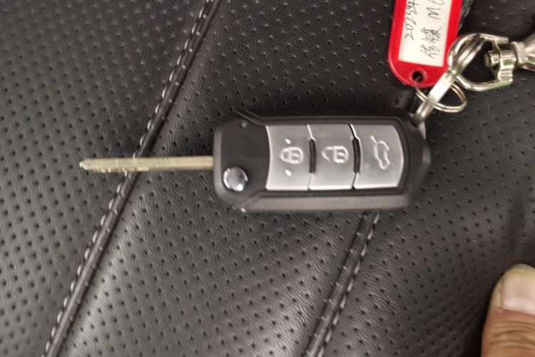 广汽传祺 传祺M6 2023款 PRO 270T DCT精英版中控内饰7001