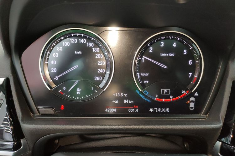 宝马1系 2022款 125i M运动曜夜版中控内饰14