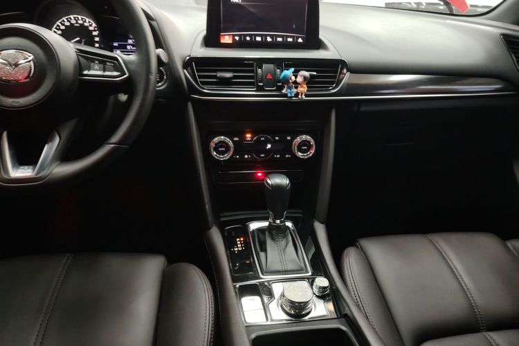 马自达CX-4 2020款 2.5L 自动两驱蓝天驾趣版局部细节16