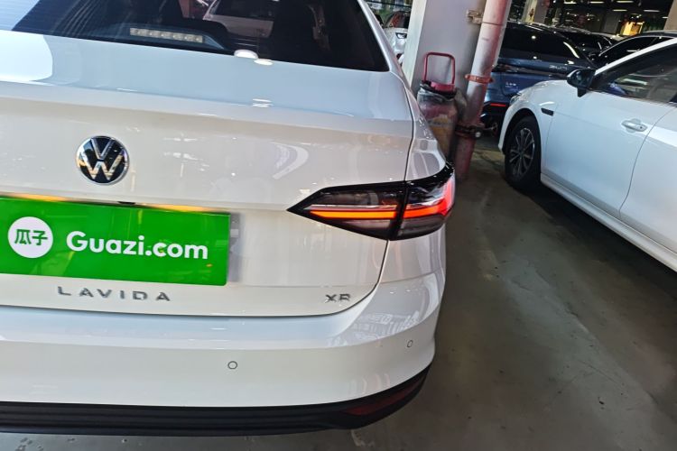 大众 朗逸 2023款 新锐 1.5L 自动新逸版车身外观9