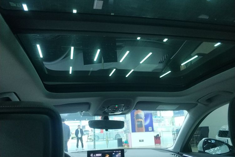 奥迪A4L 2024款 40 TFSI 时尚动感型中控内饰22