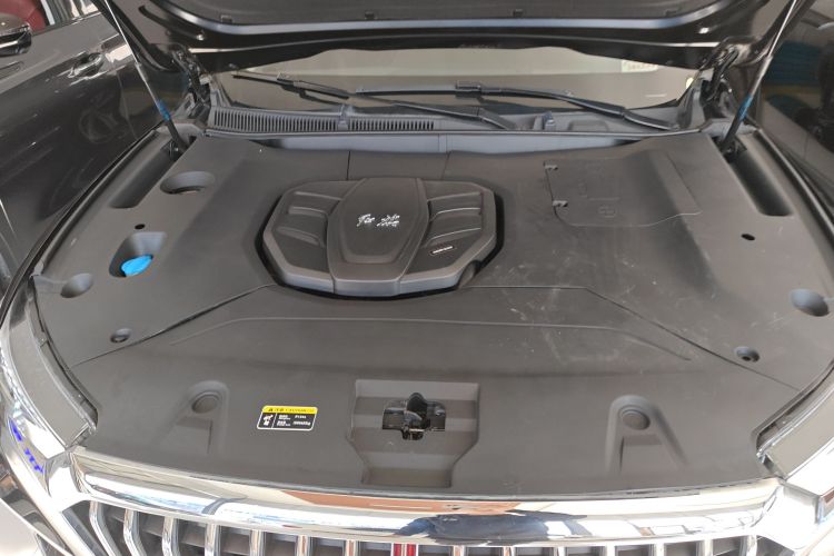 红旗HS5 2019款 2.0T 智联旗享版机舱底盘24