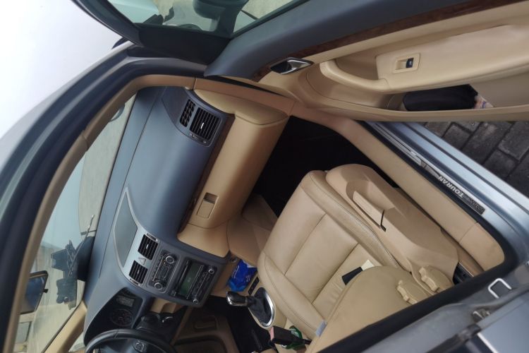 大众 途安 2011款 1.4T DSG智臻版5座局部细节9005