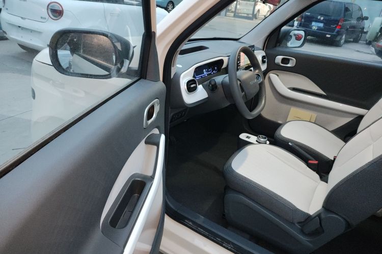 吉利银河 熊猫 2025款 210km 元气熊中控内饰20