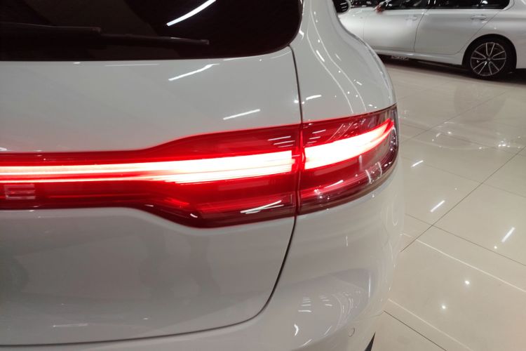 保时捷 2024款 Macan 2.0T车身外观9