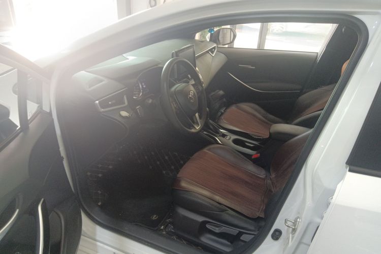 丰田 雷凌 2022款 双擎 1.8H E-CVT豪华版中控内饰19