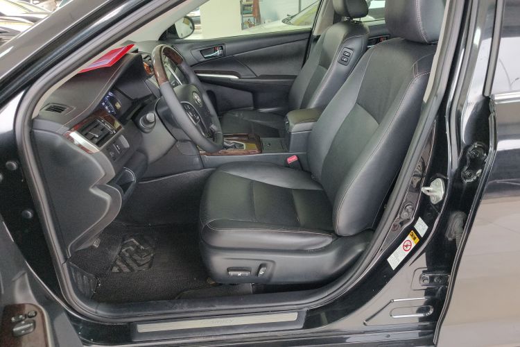 丰田 凯美瑞 2016款 2.0G 十周年纪念领先版中控内饰19