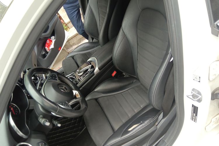 奔驰C级 2017款 改款 C 200 运动版局部细节19