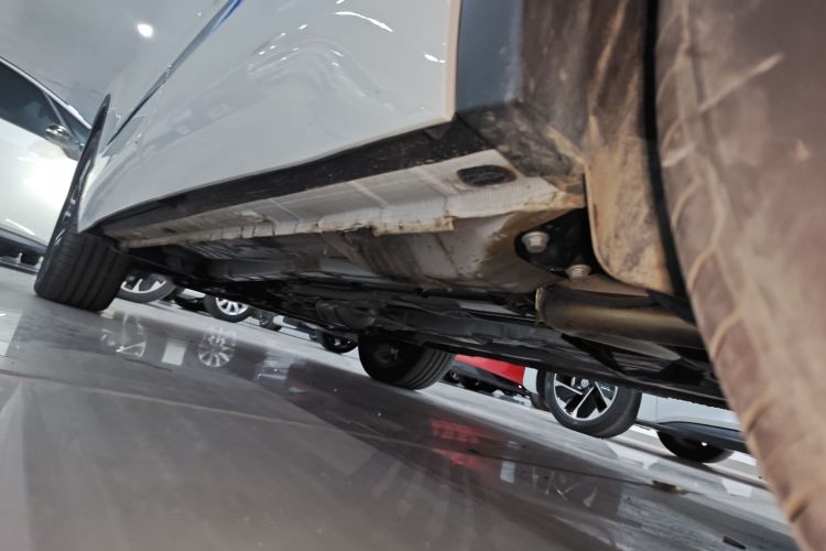 大众 途观L 2024款 出众款 330TSI 自动两驱R-Line龙耀版局部细节9002