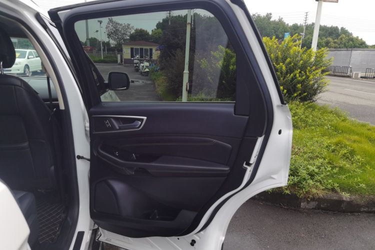 福特 锐界 2018款 EcoBoost 245 两驱豪锐型 7座 国V中控内饰7006