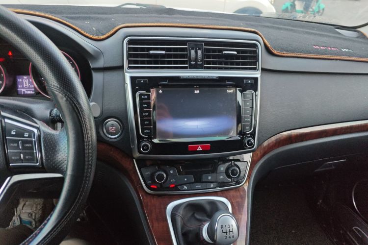 哈弗H6 2017款 红标 运动版 1.5T 手动两驱精英型局部细节16