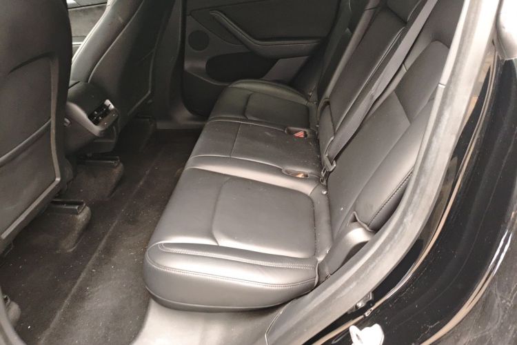 特斯拉 Model Y 2021款 标准续航后驱版中控内饰7004