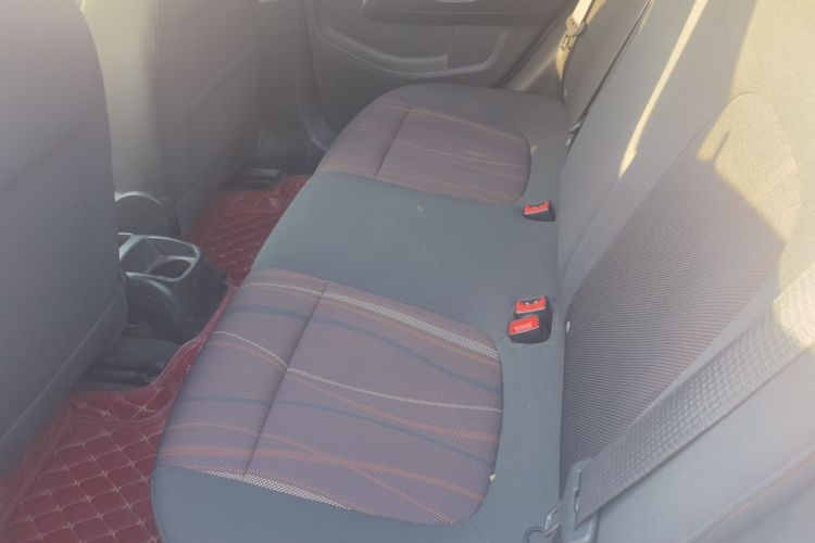 雪佛兰 爱唯欧 2014款 两厢 1.6SX AT 风尚版中控内饰21