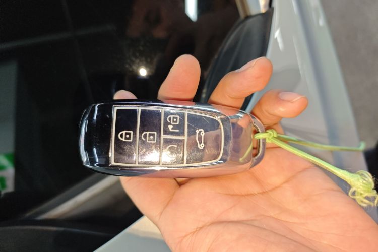 埃安 AION S Plus 2022款 80 科技版中控内饰11