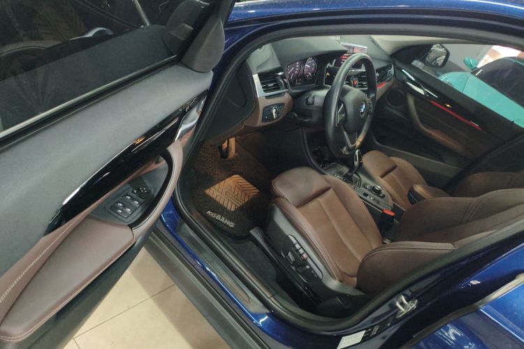 宝马X1 2020款 sDrive20Li 时尚型中控内饰7003