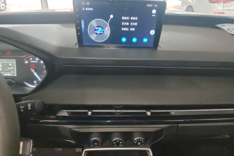 五菱汽车 五菱星驰 2022款 1.5L 手动自由型中控内饰16