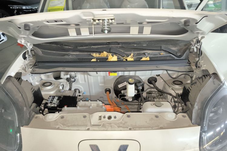 五菱汽车 宏光MINIEV 2025款 四门版 进阶款机舱底盘24