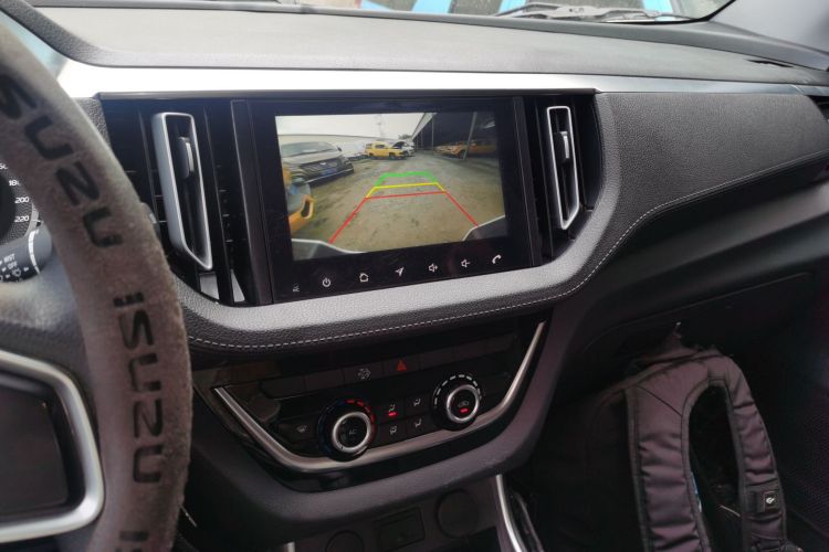 五十铃 瑞迈 2022款 2.8T经典柴油两驱舒享型长轴版JE493ZLQ6E局部细节16