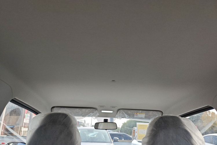 吉利银河 2025款 210km 熊猫骑士中控内饰22