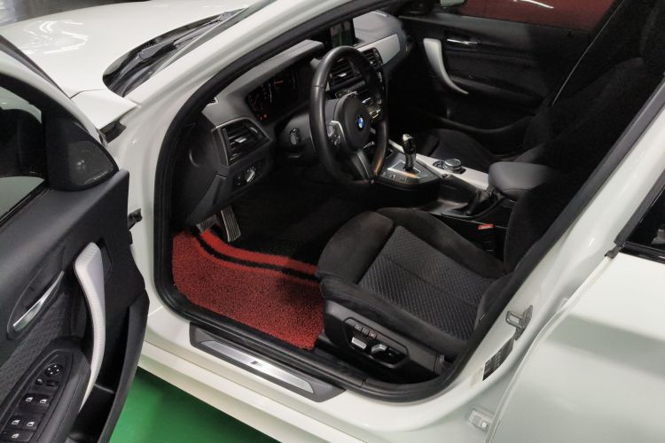 宝马1系(进口) 2018款 120i M运动套装中控内饰20