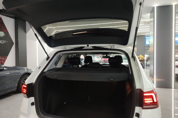 大众 途岳 2021款 280TSI 两驱舒适版机舱底盘23