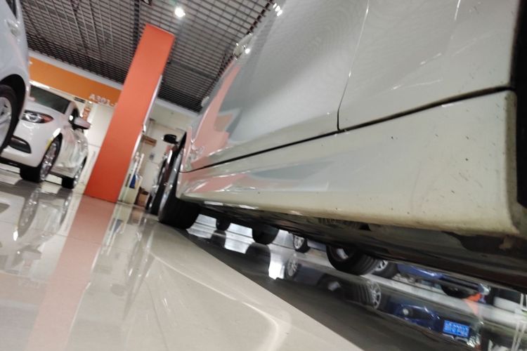 宝马3系 2017款 320Li M运动型局部细节9001