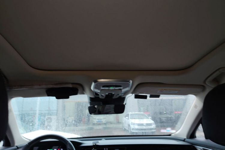 红旗H5 2023款 2.0T 自动智联旗畅版中控内饰22